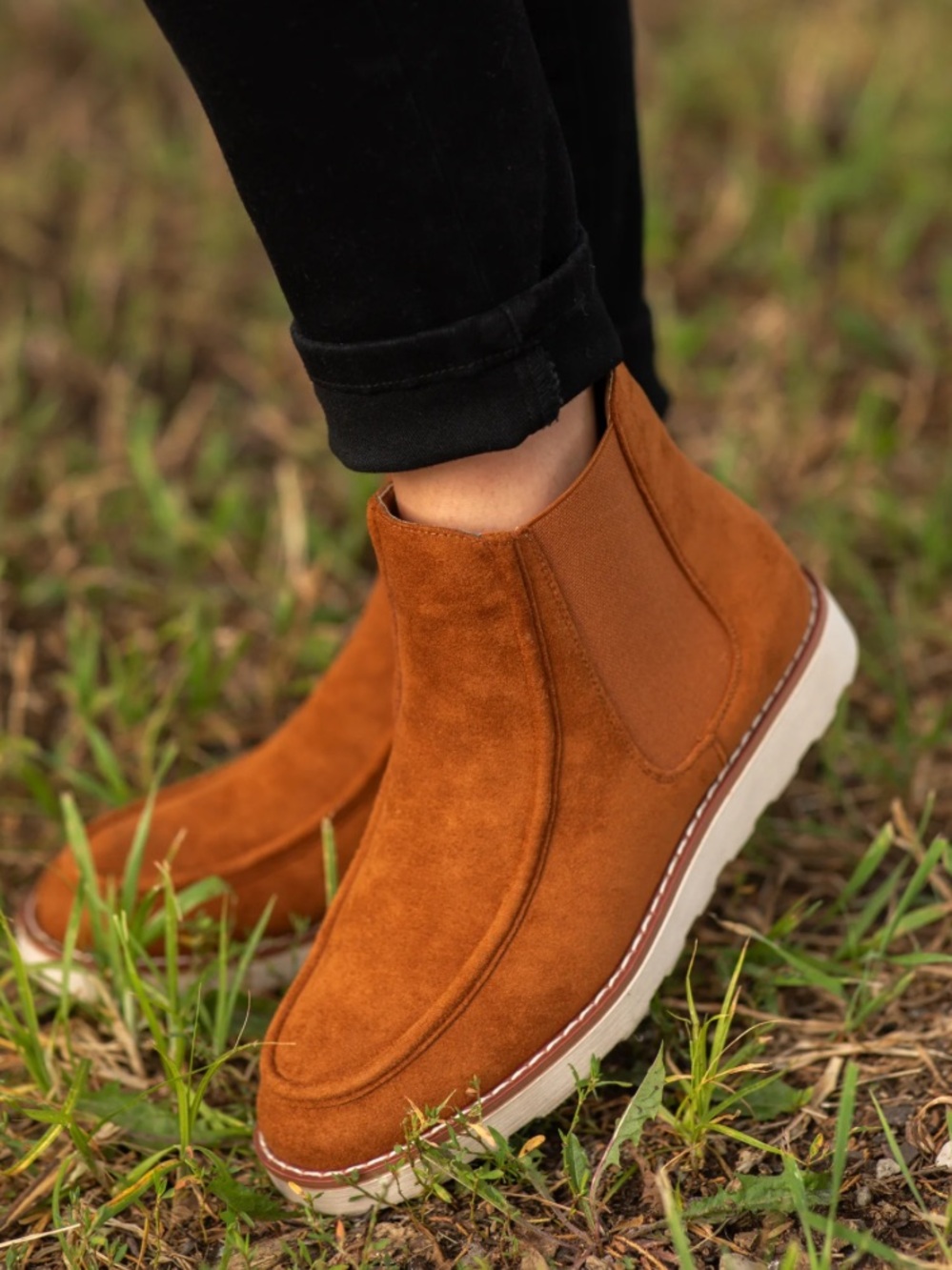 Women’s faux Suede Chelsea Boots in Cognac Brown